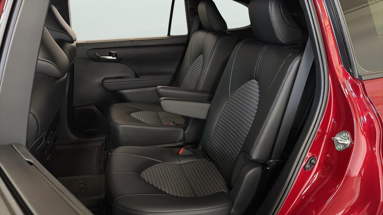 2026 Toyota Highlander XSE