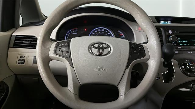 2014 Toyota SIENNA LE 3.5L LE AAS