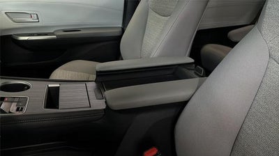 2025 Toyota Sienna LE 8-Passenger