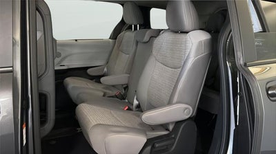 2025 Toyota Sienna LE 8-Passenger