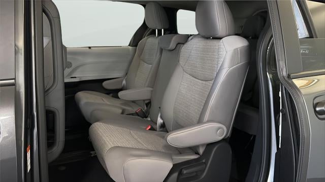 2025 Toyota Sienna LE 8-Passenger