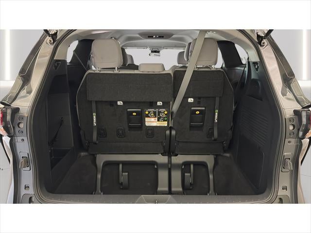 2025 Toyota Sienna LE 8-Passenger