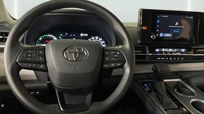 2025 Toyota Sienna LE 8-Passenger