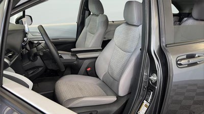 2025 Toyota Sienna LE 8-Passenger