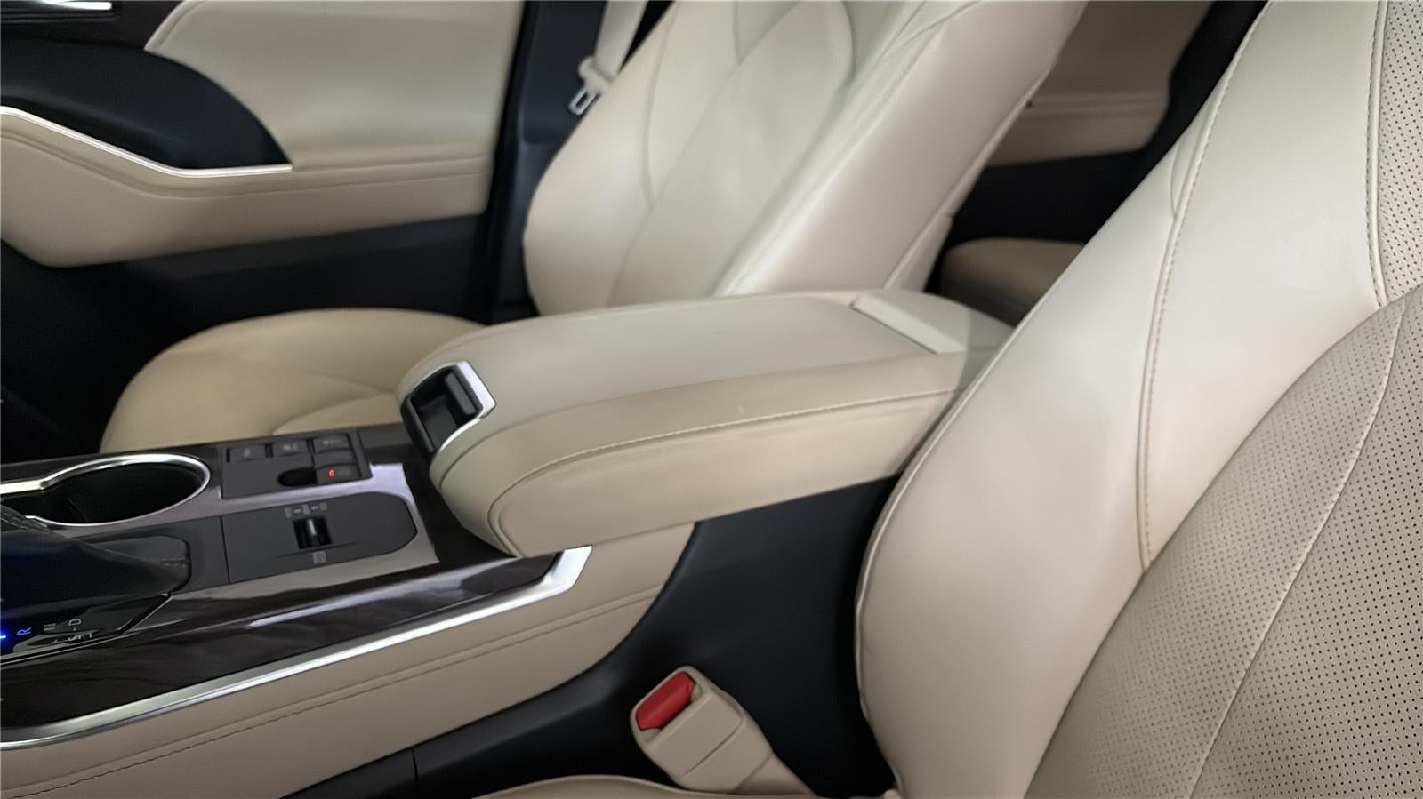 2023 Toyota HIGHLANDER HYBRD Limited