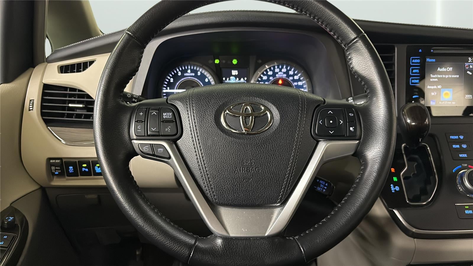 2016 Toyota Sienna XLE 8-Passenger