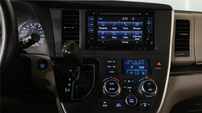 2016 Toyota Sienna XLE 8-Passenger