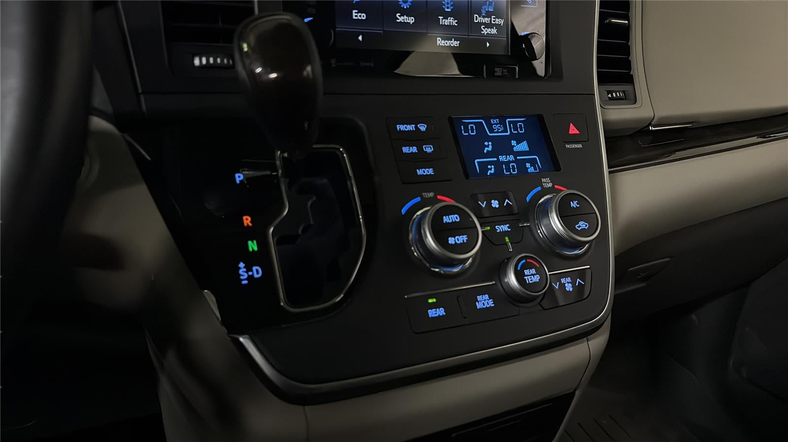 2016 Toyota Sienna XLE 8-Passenger