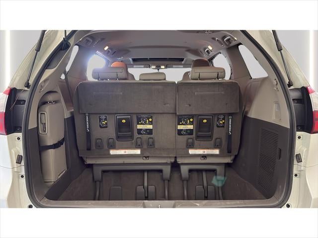 2016 Toyota Sienna XLE 8-Passenger