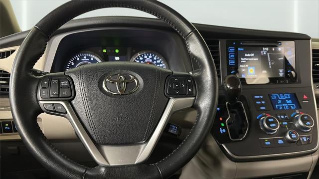 2016 Toyota Sienna XLE 8-Passenger