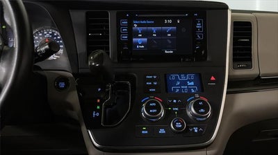 2016 Toyota Sienna XLE 8-Passenger