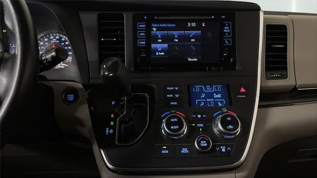 2016 Toyota Sienna XLE 8-Passenger