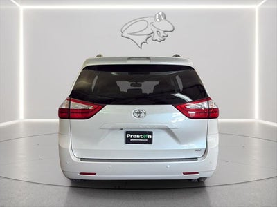 2016 Toyota Sienna XLE 8-Passenger