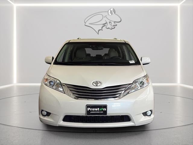 2016 Toyota Sienna XLE 8-Passenger