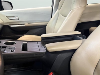 2022 Toyota SIENNA XLE XLE 8-Passenger