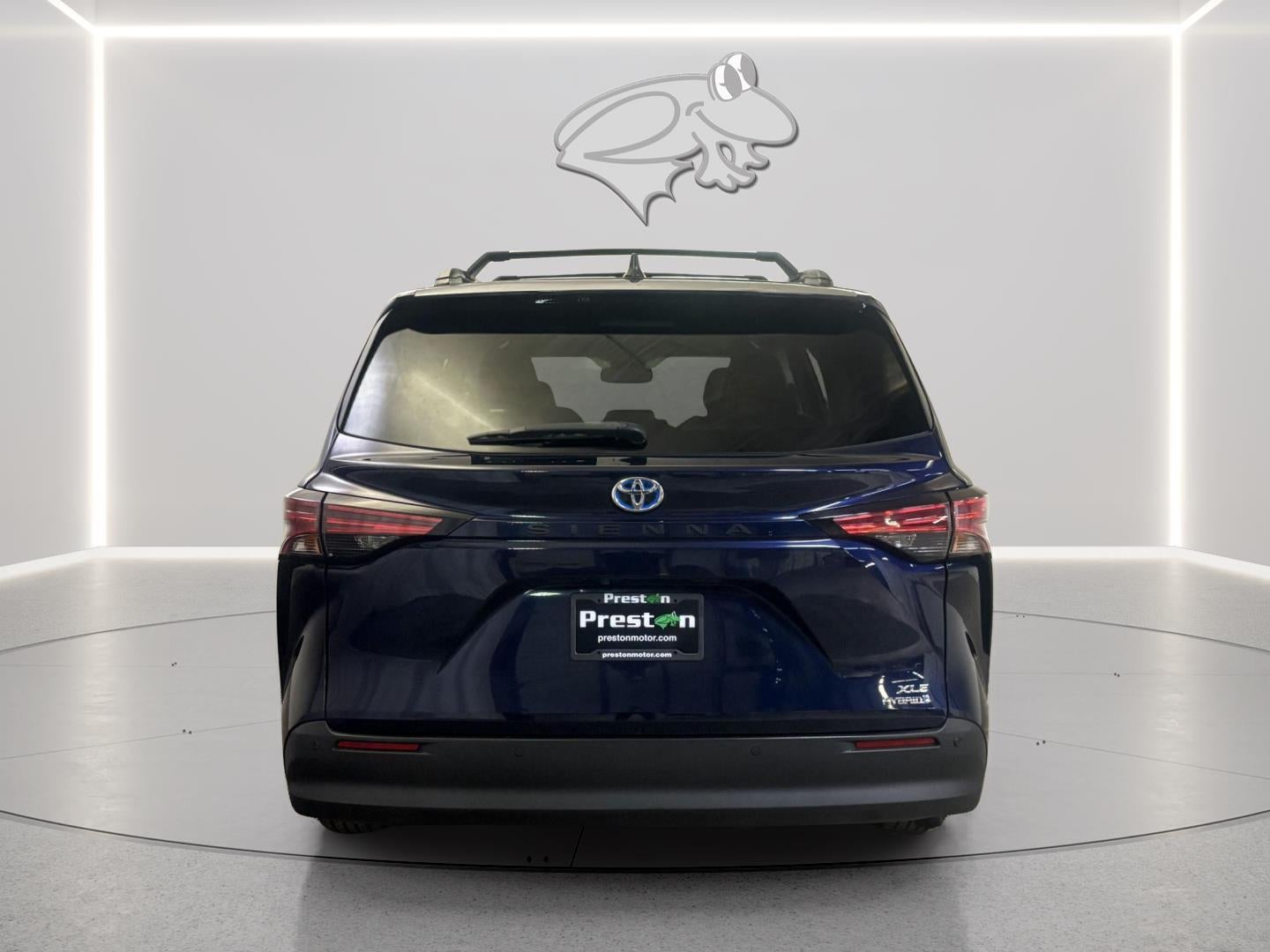 2022 Toyota SIENNA XLE XLE 8-Passenger