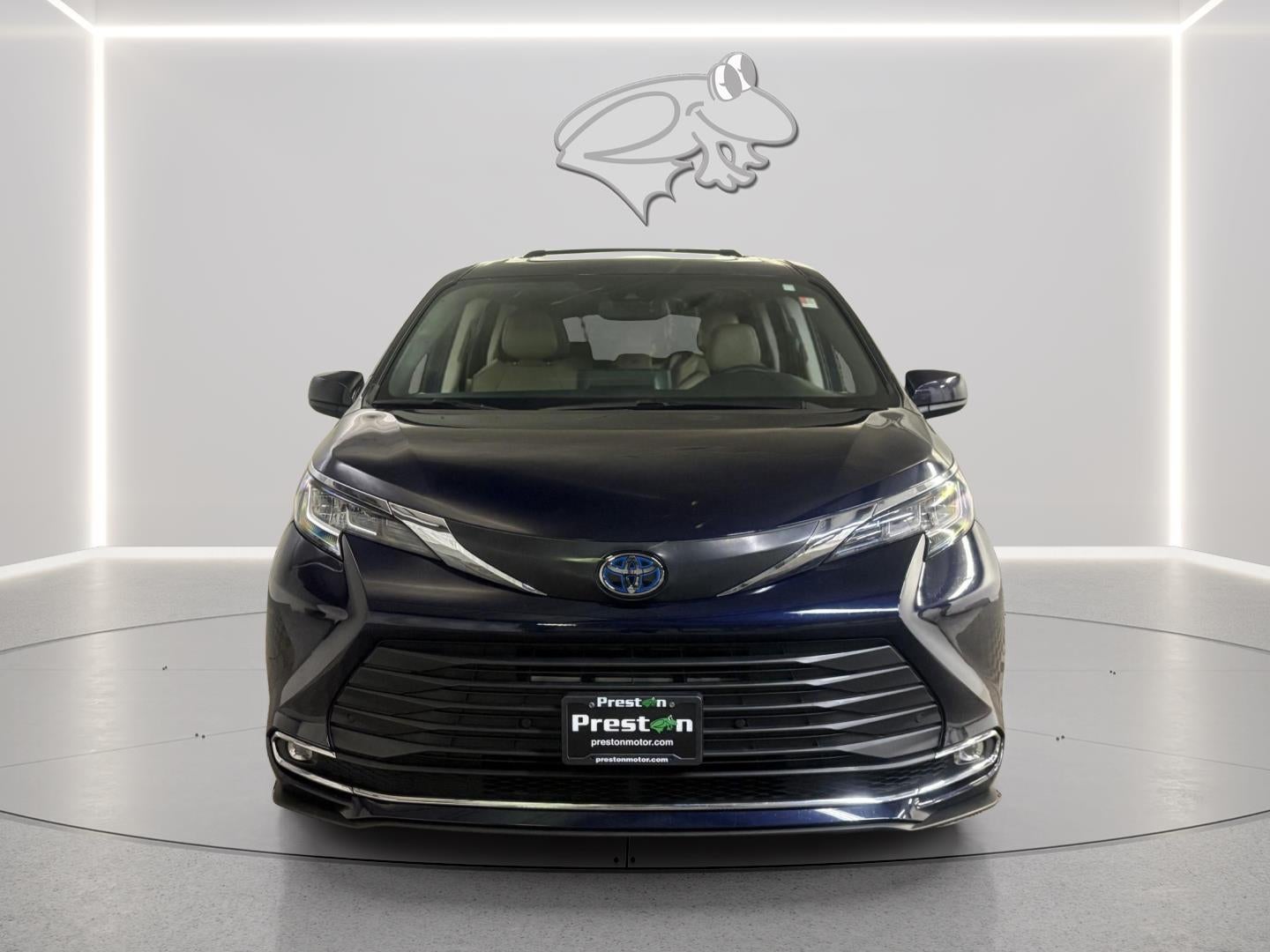 2022 Toyota SIENNA XLE XLE 8-Passenger