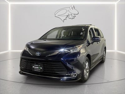 2022 Toyota SIENNA XLE XLE 8-Passenger