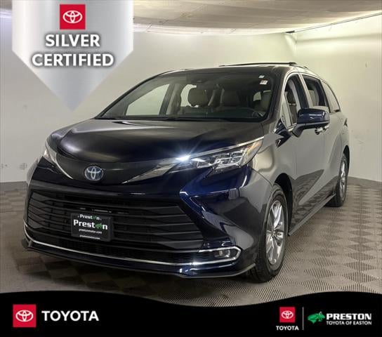2022 Toyota SIENNA XLE XLE 8-Passenger