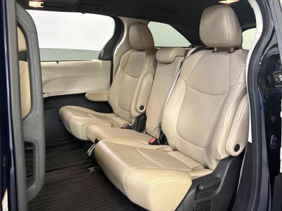 2022 Toyota SIENNA XLE XLE 8-Passenger
