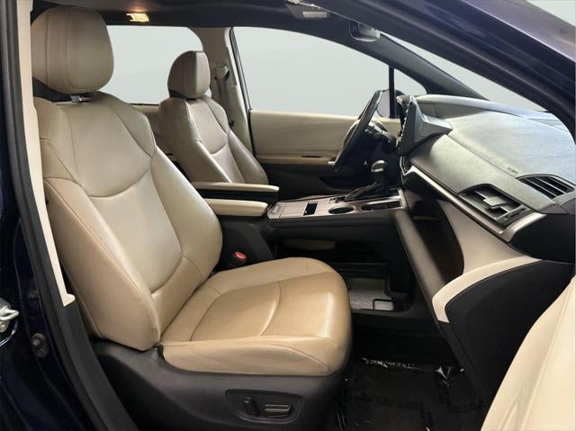 2022 Toyota SIENNA XLE XLE 8-Passenger