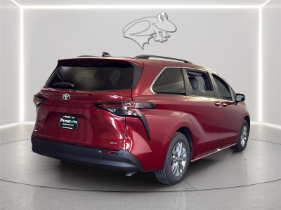 2026 Toyota Sienna XLE