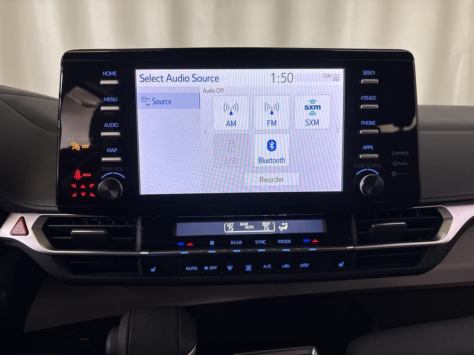 2024 Toyota SIENNA XLE XLE 8-Passenger