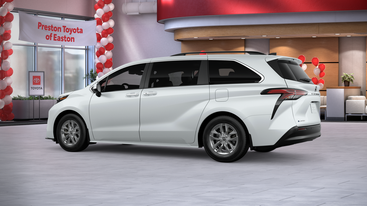 2026 Toyota Sienna XLE