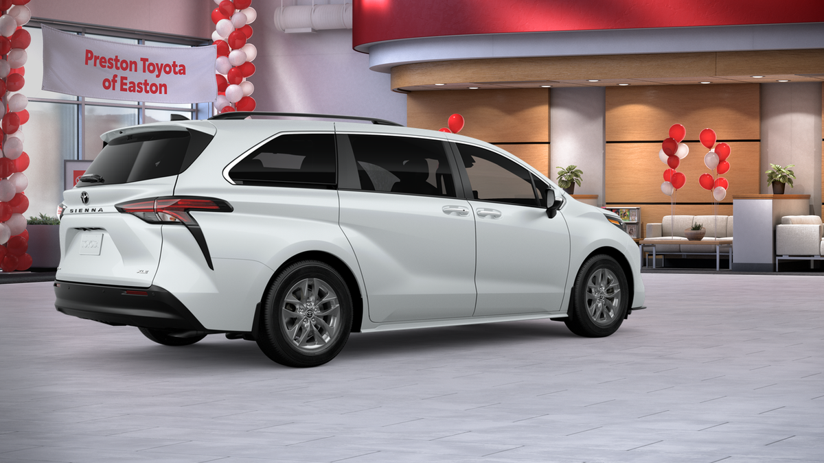 2026 Toyota Sienna XLE