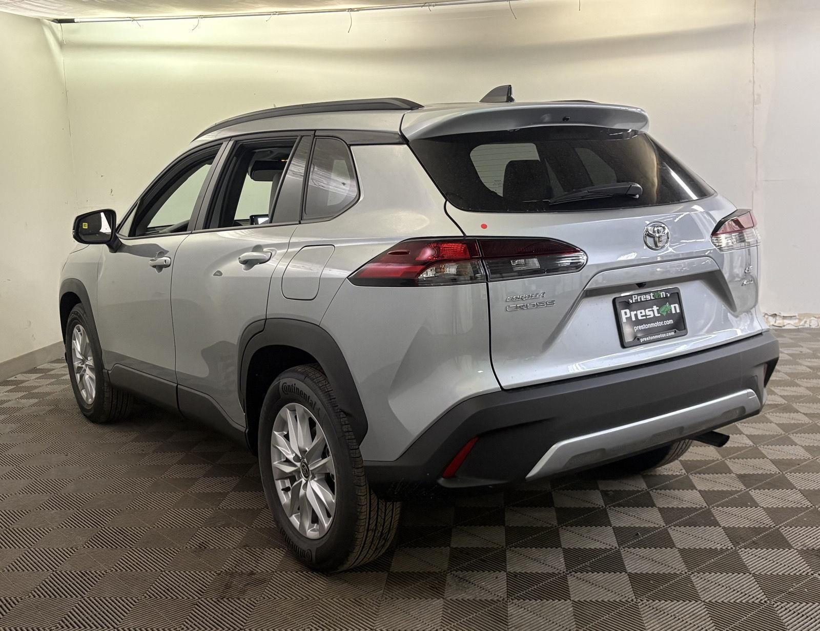 2026 Toyota Corolla Cross LE