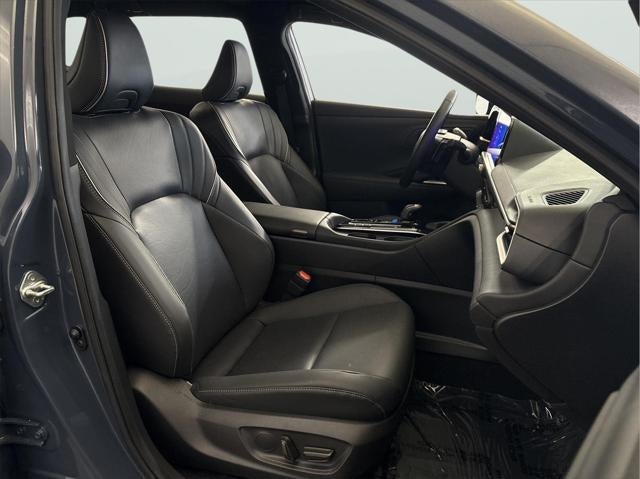 2025 Toyota CROWN SIGNIA XLE