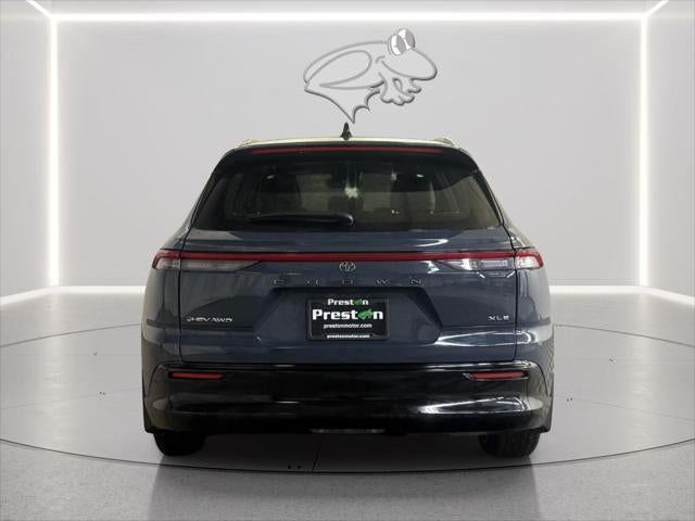 2025 Toyota CROWN SIGNIA XLE