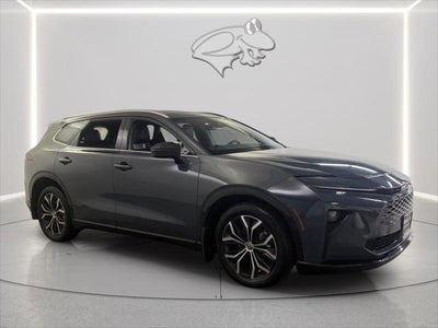 2025 Toyota CROWN SIGNIA XLE