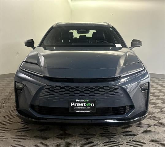 2025 Toyota CROWN SIGNIA XLE