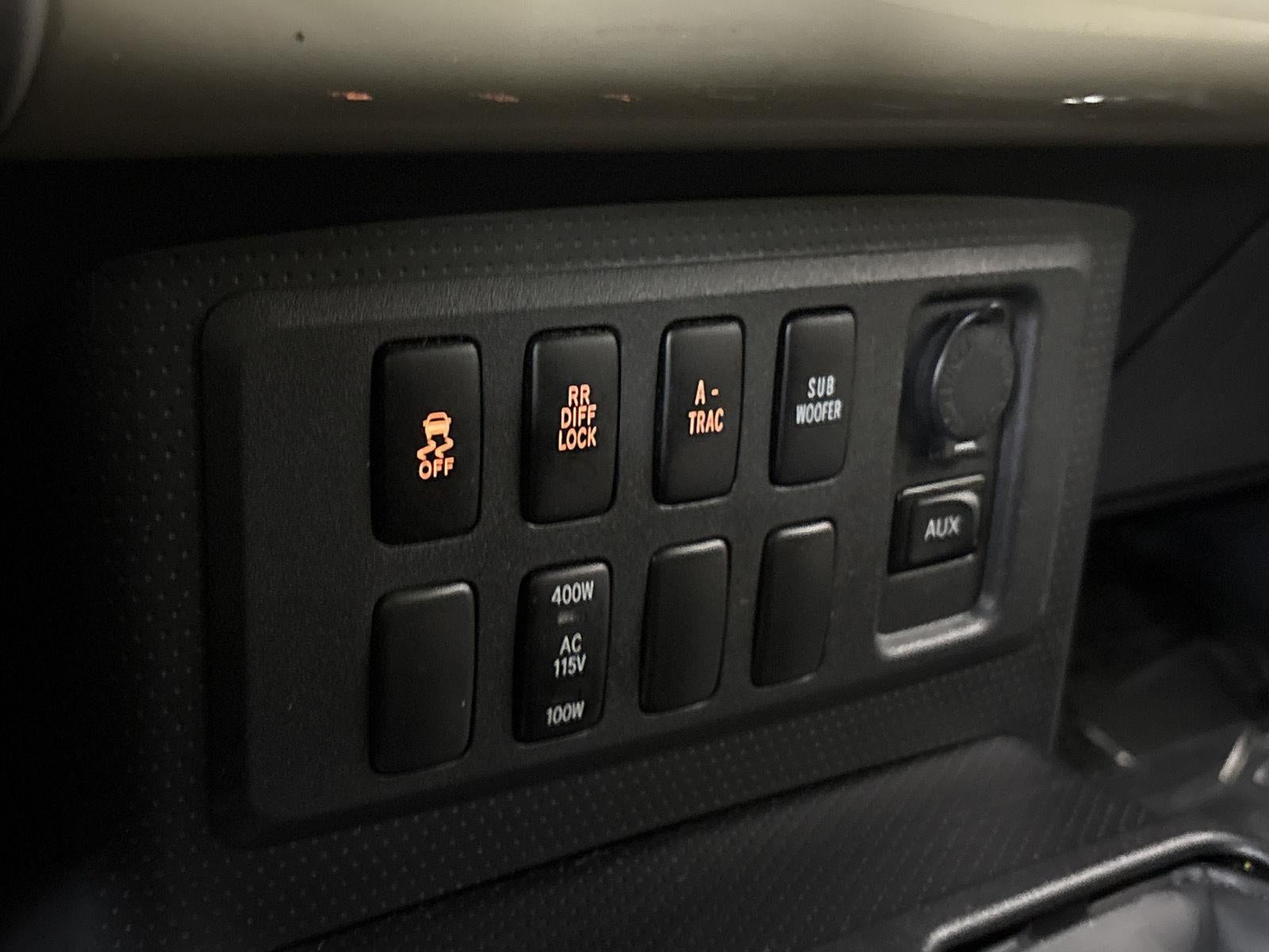 2010 Toyota FJ CRUISER 4WD 4dr Man (Natl)