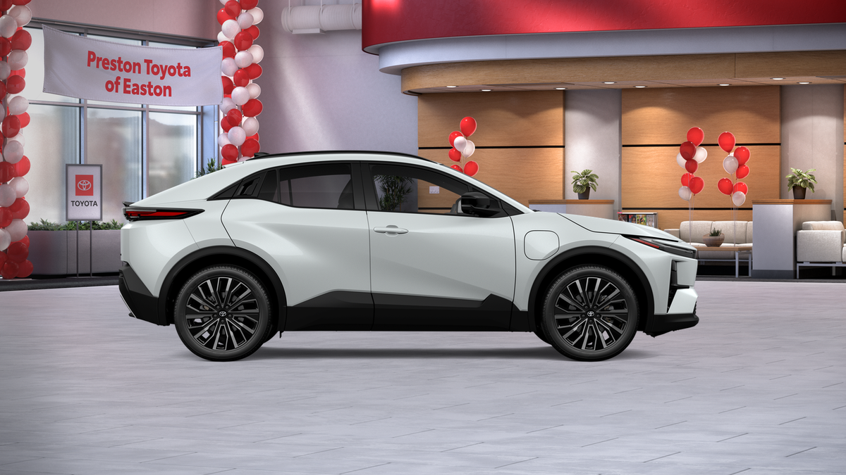 2026 Toyota C-HR XSE