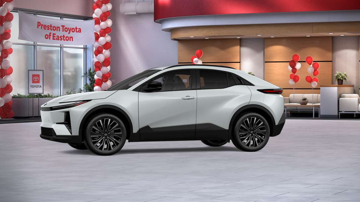 2026 Toyota C-HR XSE