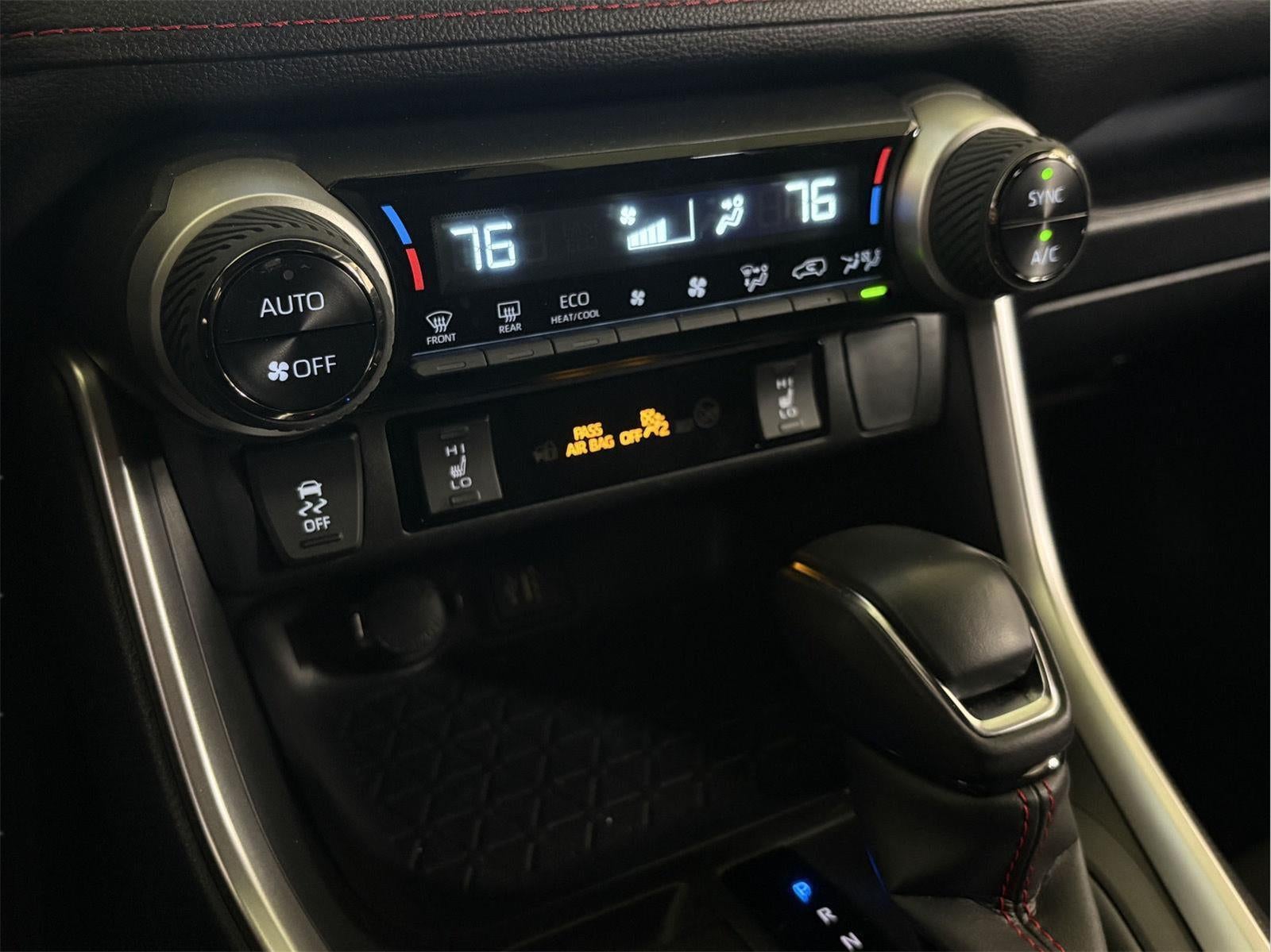 2025 Toyota RAV4 SE AWD SE