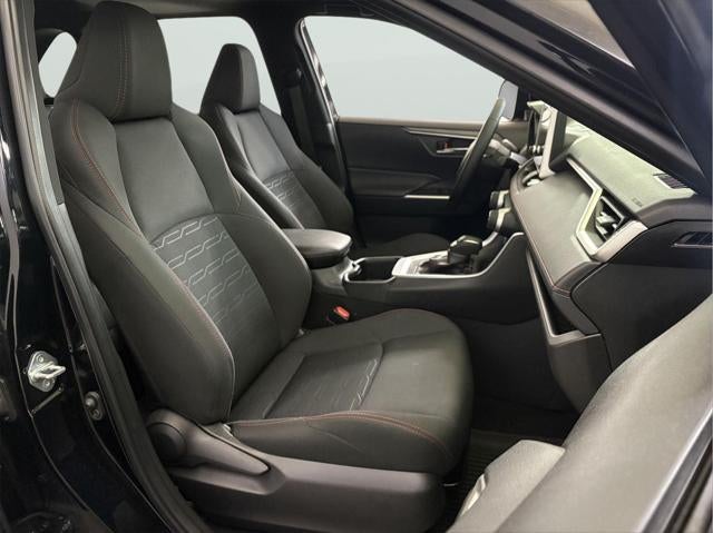 2025 Toyota RAV4 SE AWD SE
