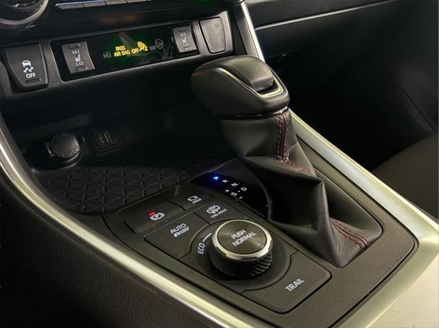 2025 Toyota RAV4 SE AWD SE