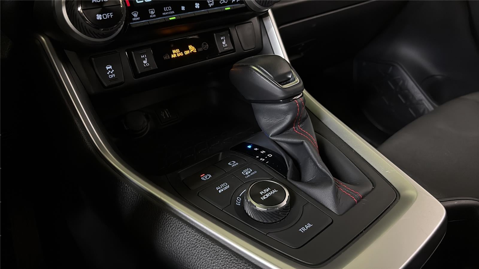 2024 Toyota RAV4 Prime SE