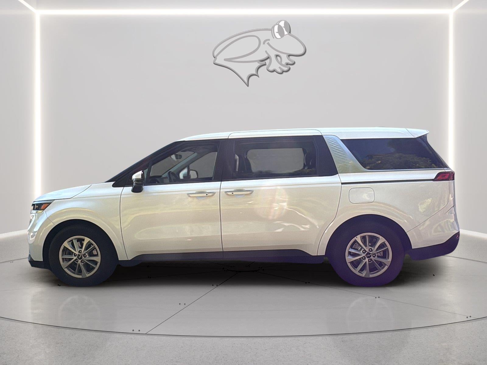 2022 Kia Carnival LXS