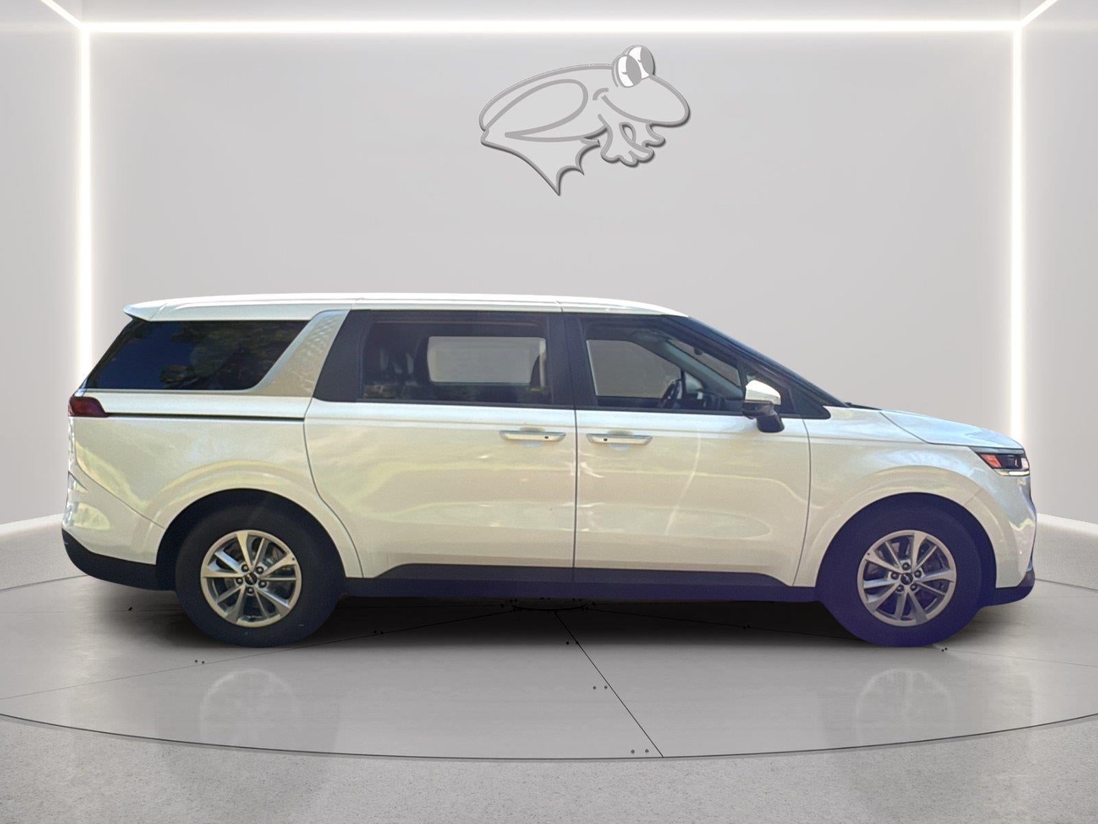 2022 Kia Carnival LXS
