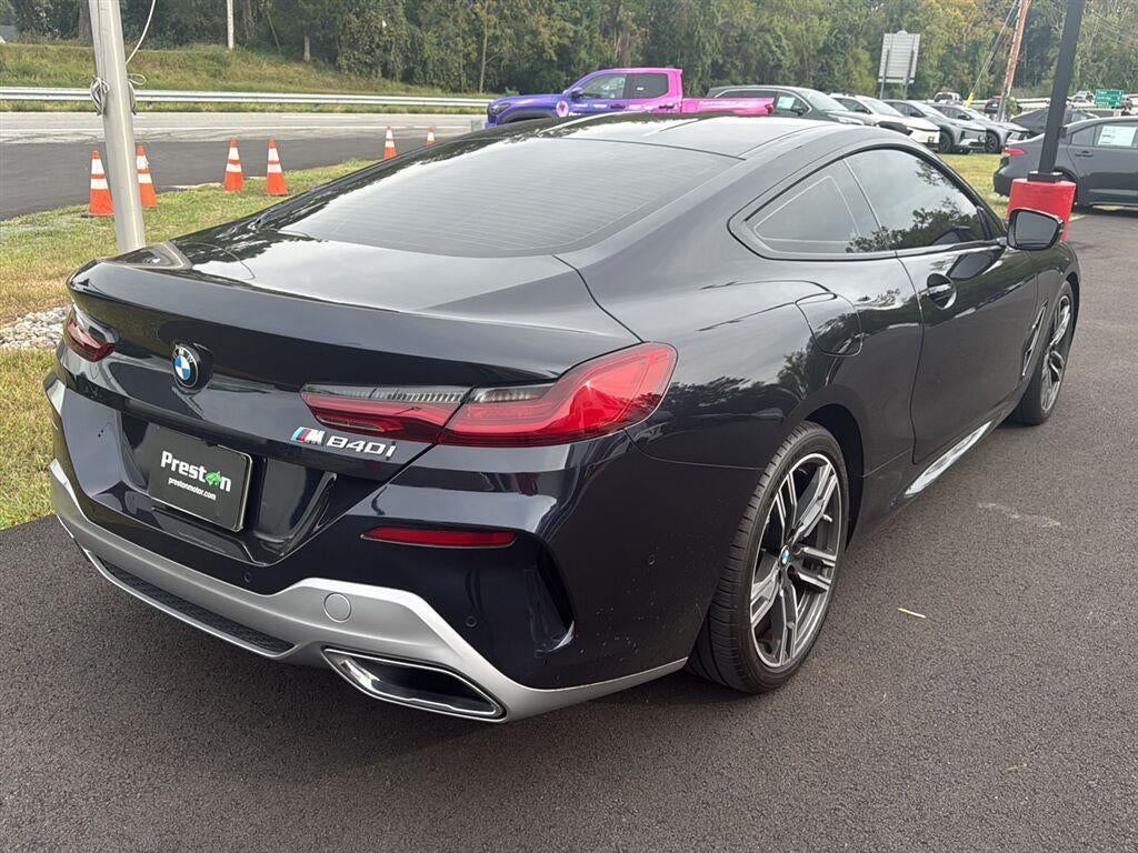 2022 BMW 8 Series 840i