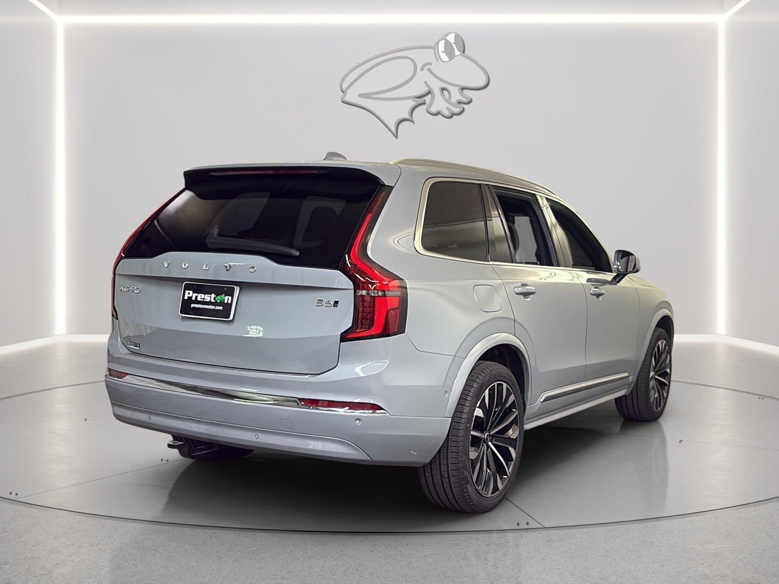2025 Volvo XC90 Plus