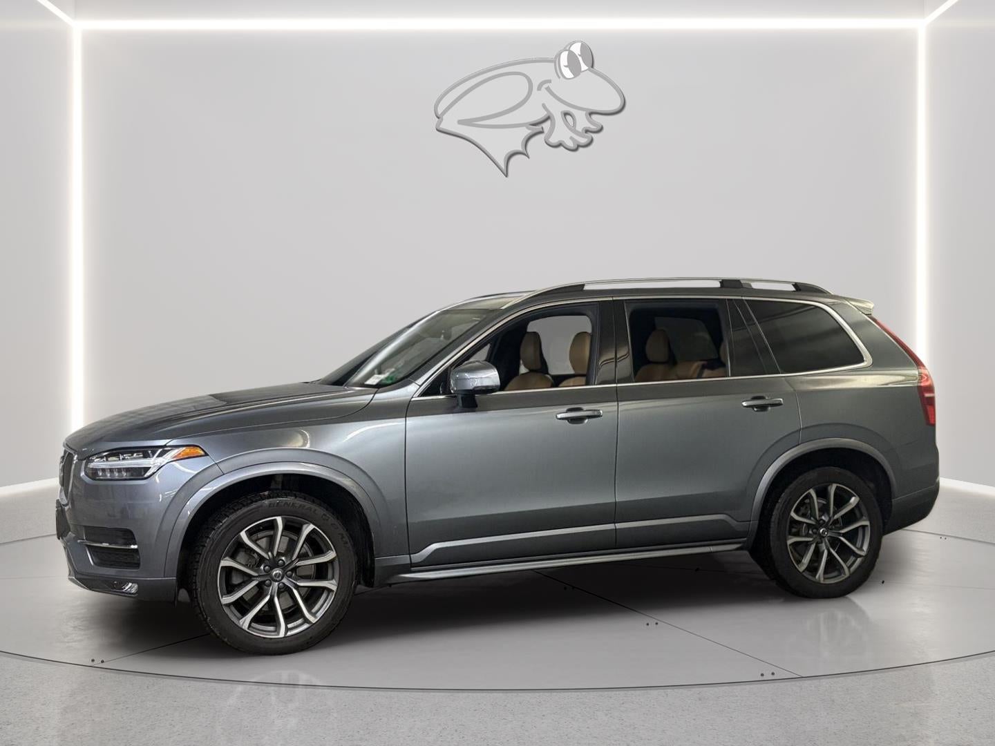 2019 Volvo XC90 Momentum