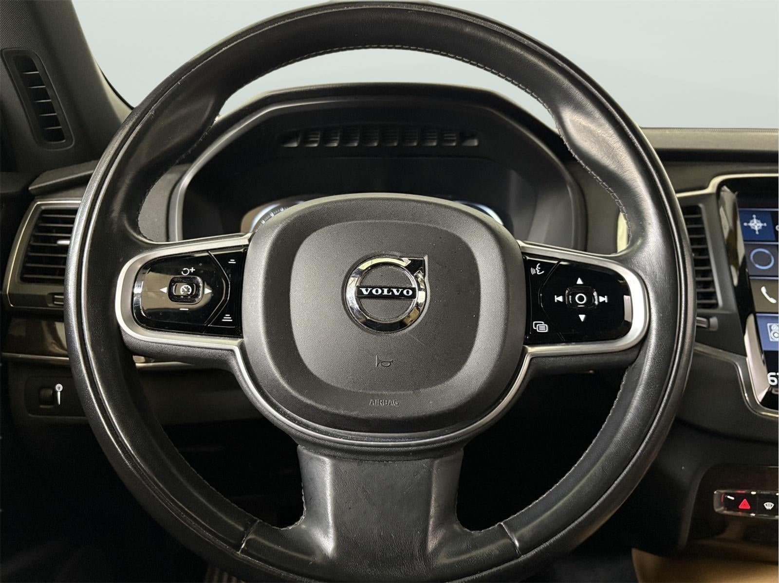 2019 Volvo XC90 Momentum