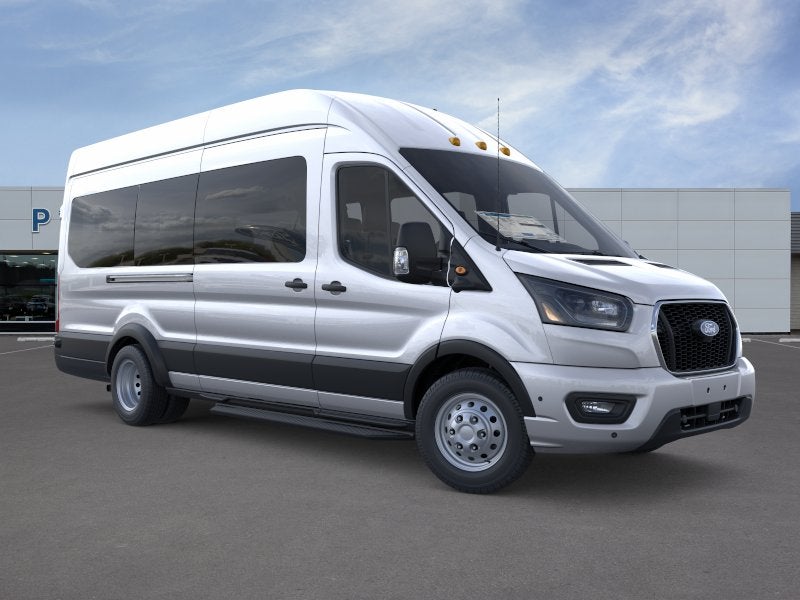 2026 Ford Transit Passenger Wagon XLT