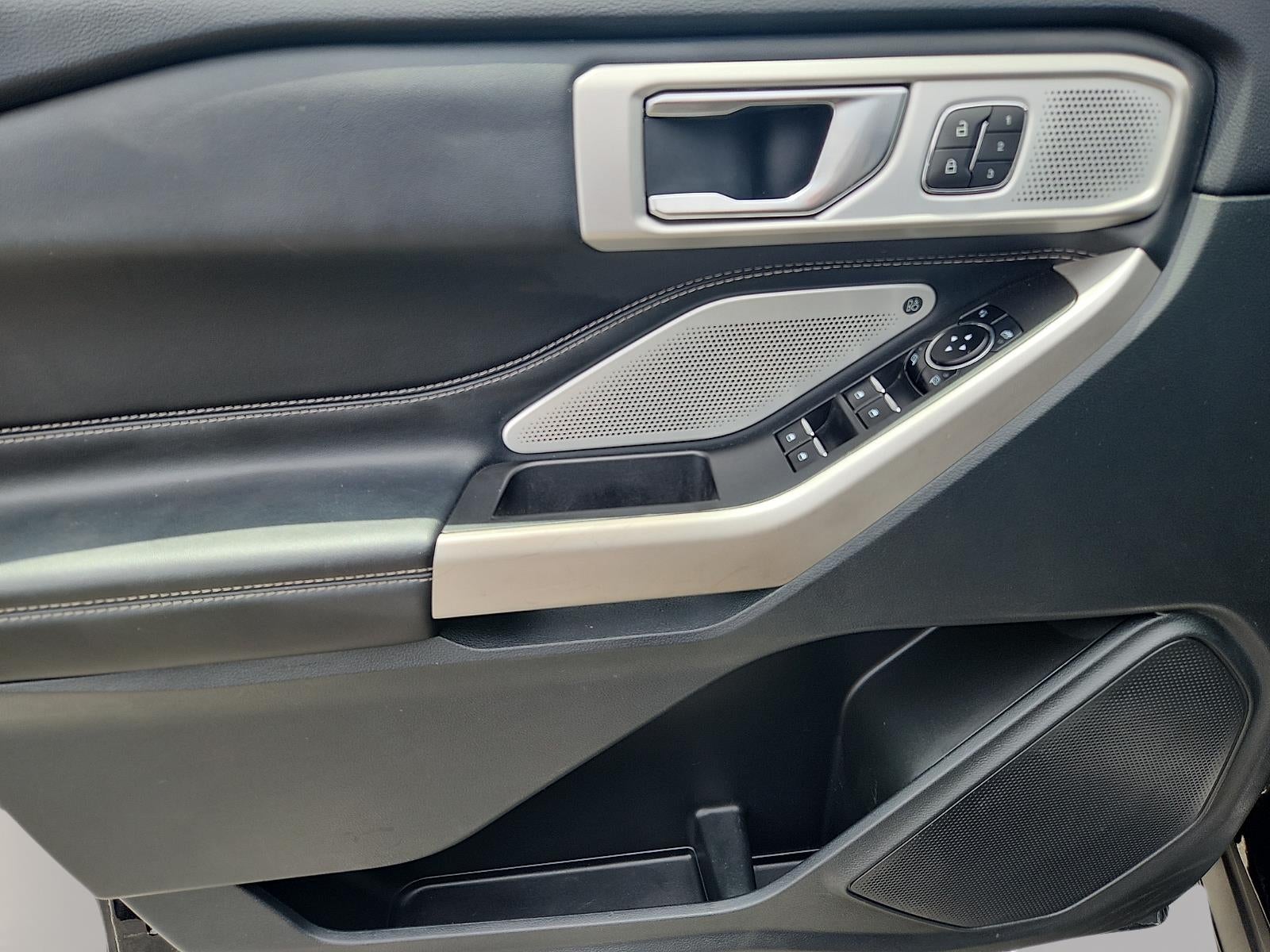 2022 Ford EXPLORER Base