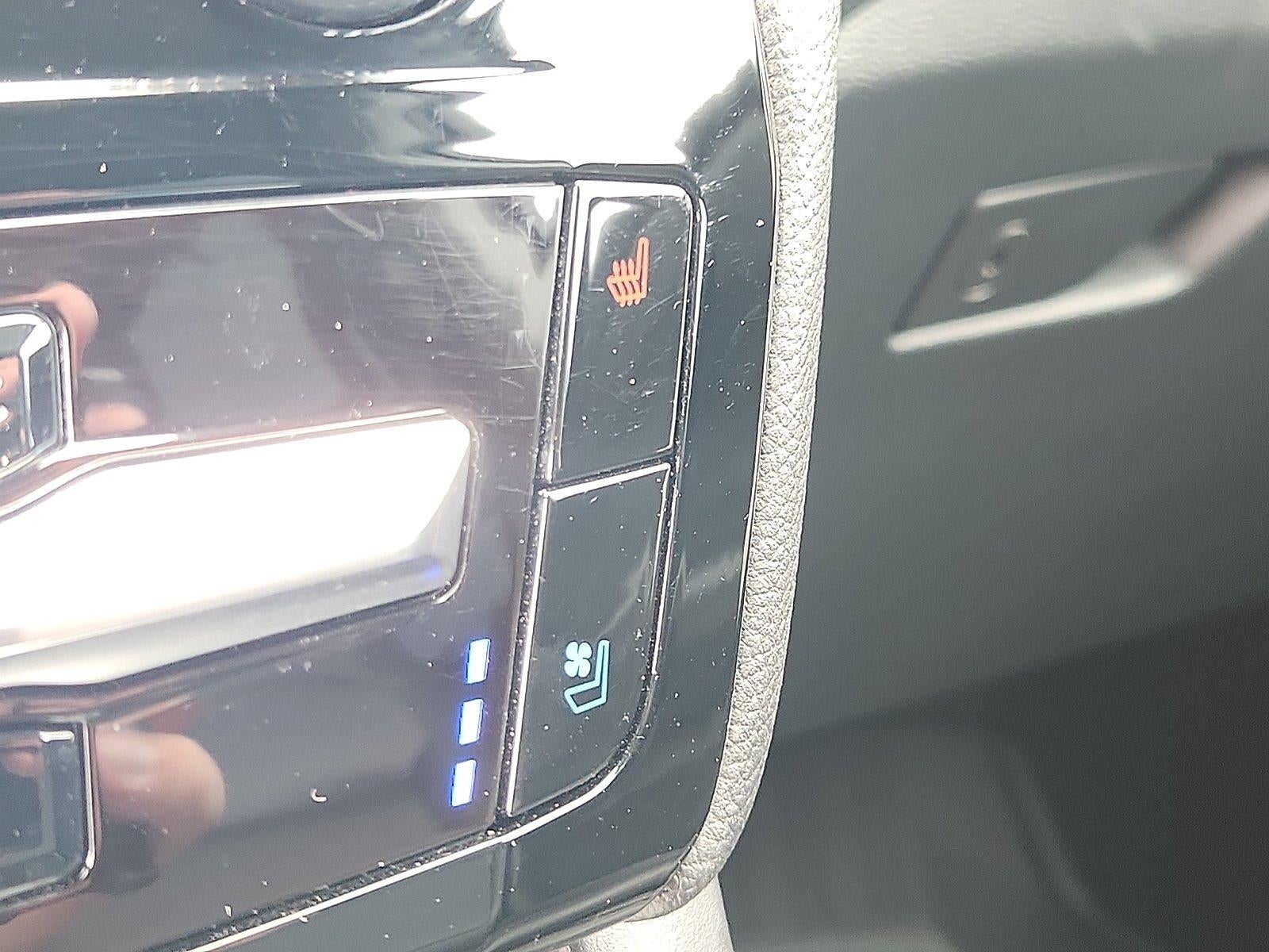 2022 Ford EXPLORER Base